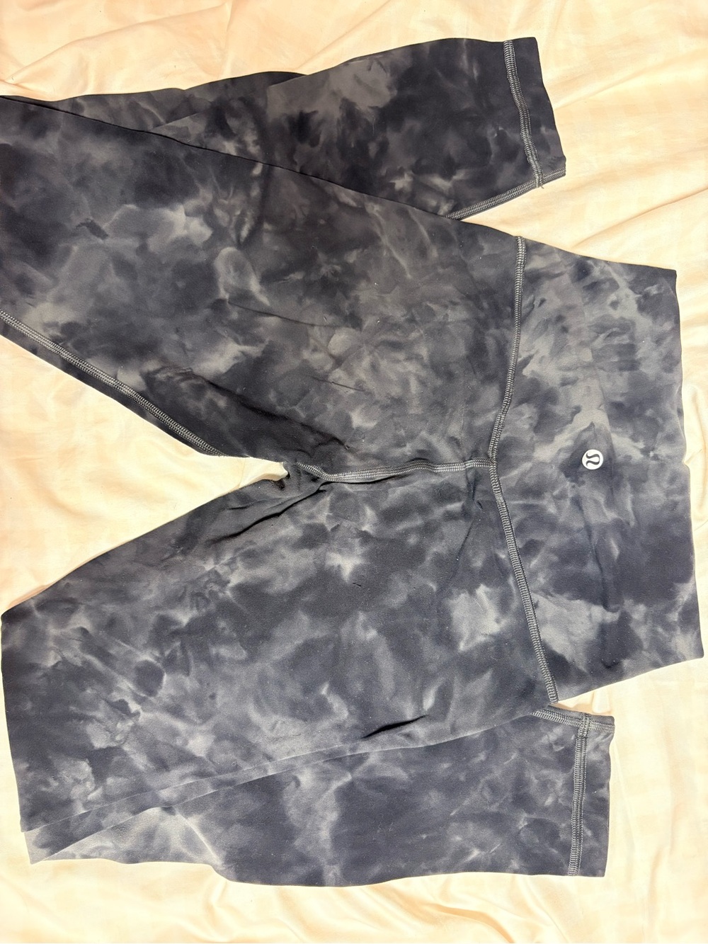 lululemon Athletica Black and Gray Clouded Leggings